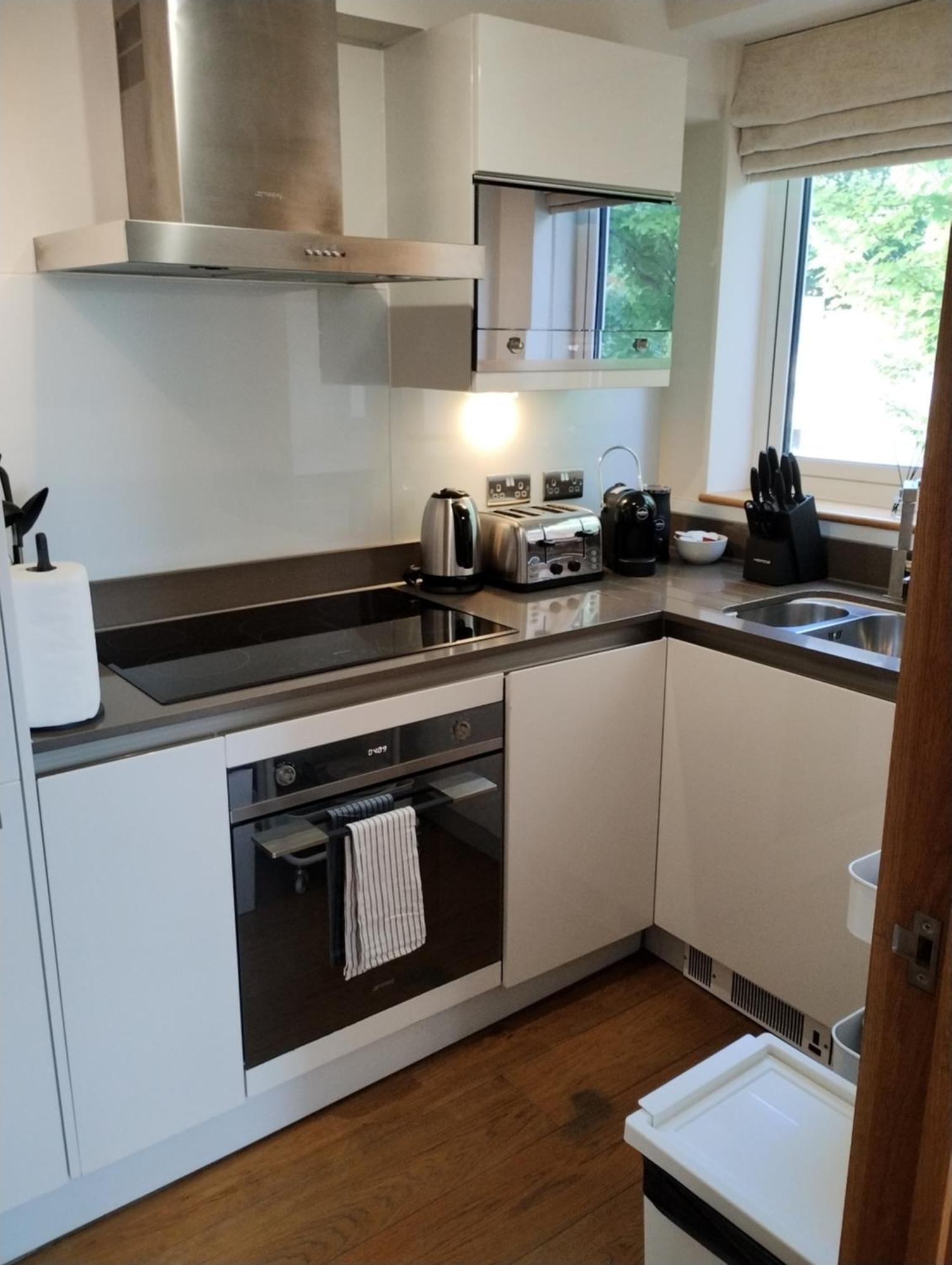 Westwood House Apartment ลอนดอน ภายนอก รูปภาพ