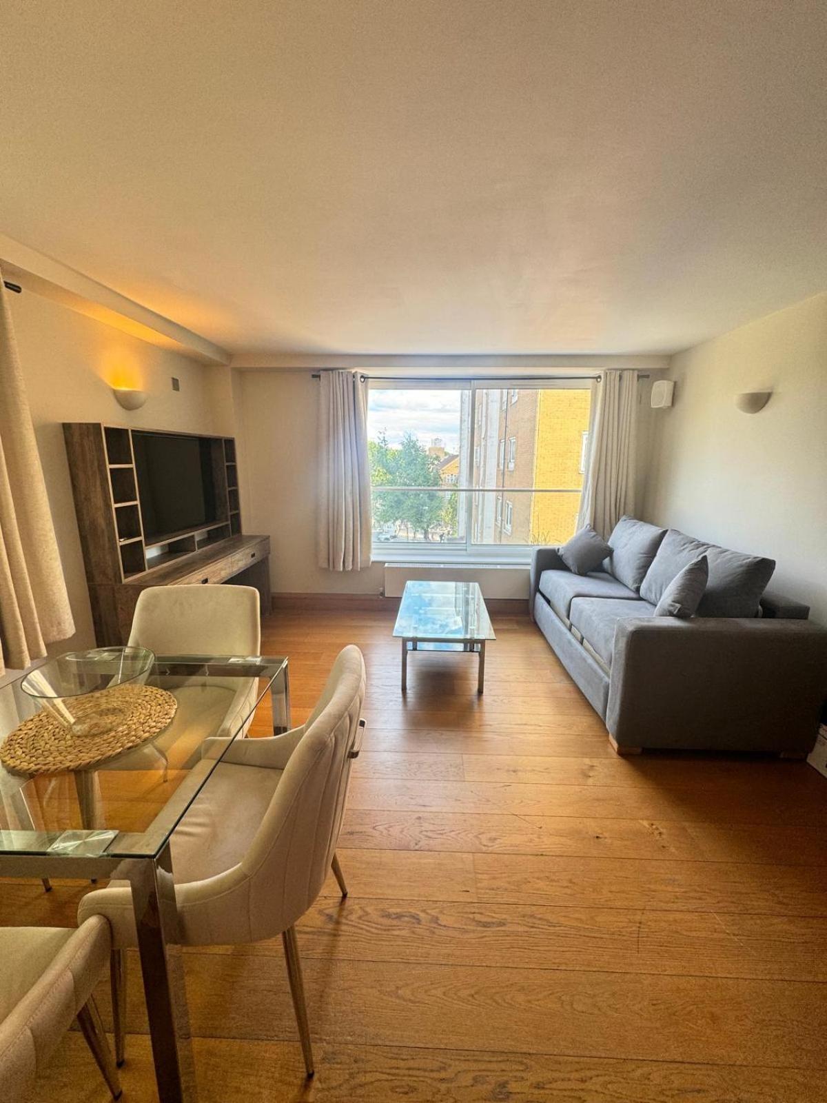 Westwood House Apartment ลอนดอน ภายนอก รูปภาพ