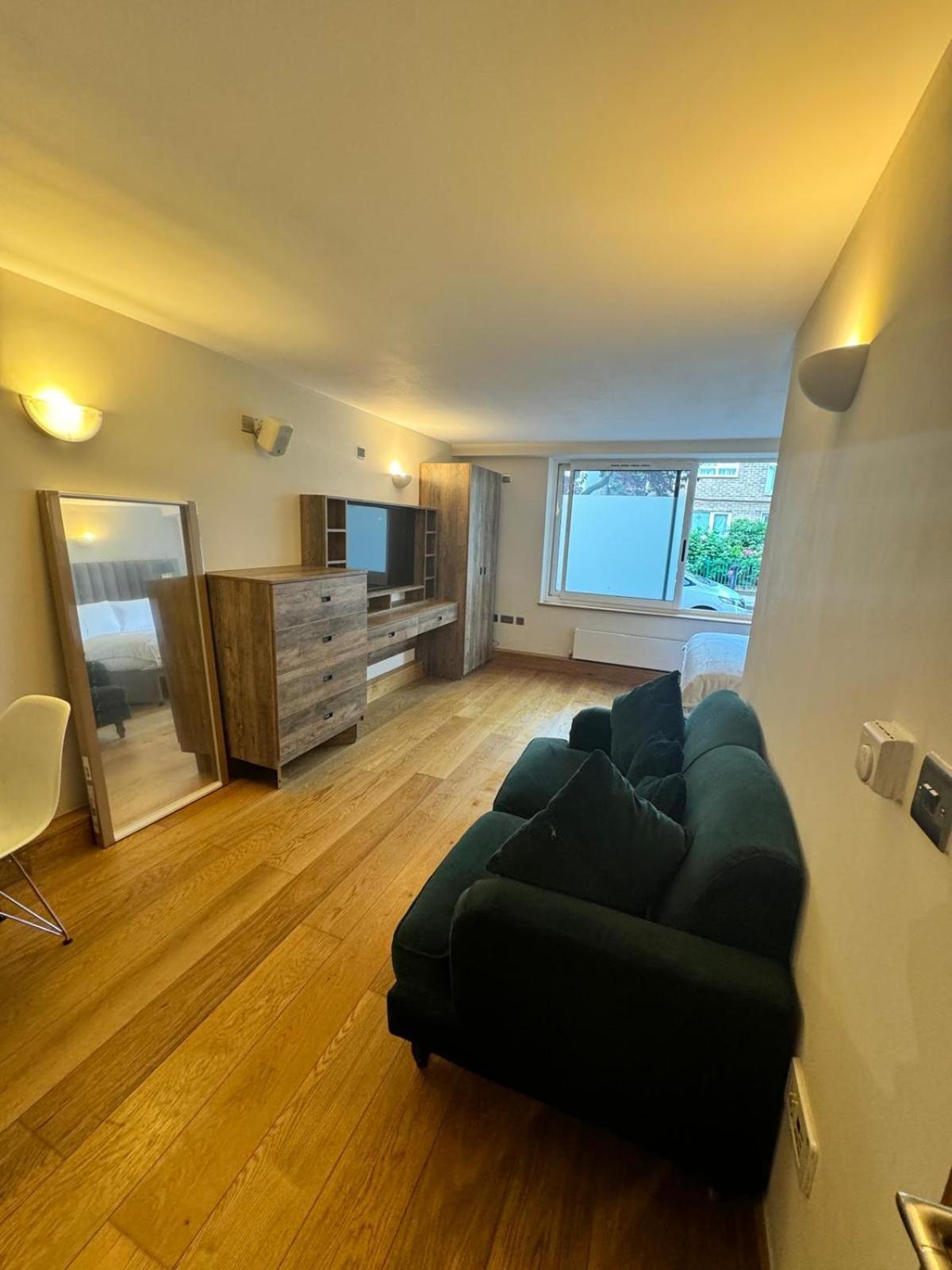 Westwood House Apartment ลอนดอน ภายนอก รูปภาพ