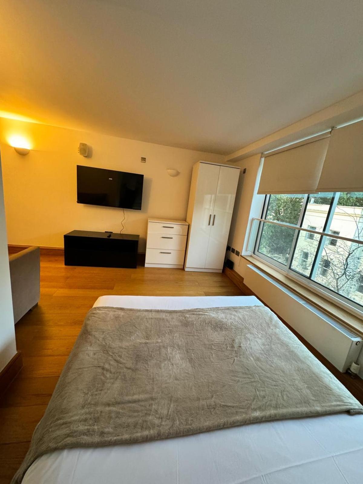 Westwood House Apartment ลอนดอน ภายนอก รูปภาพ