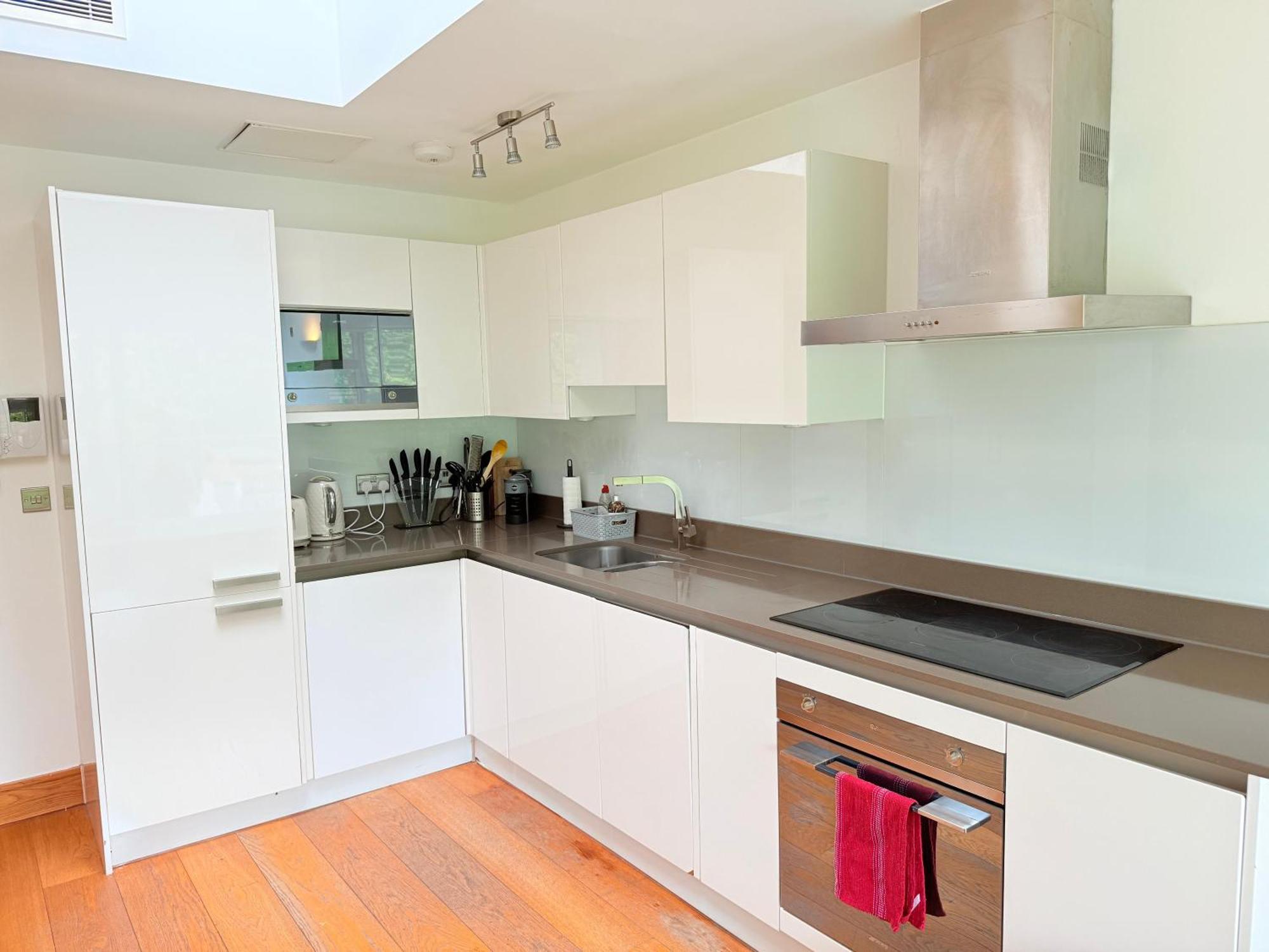 Westwood House Apartment ลอนดอน ภายนอก รูปภาพ