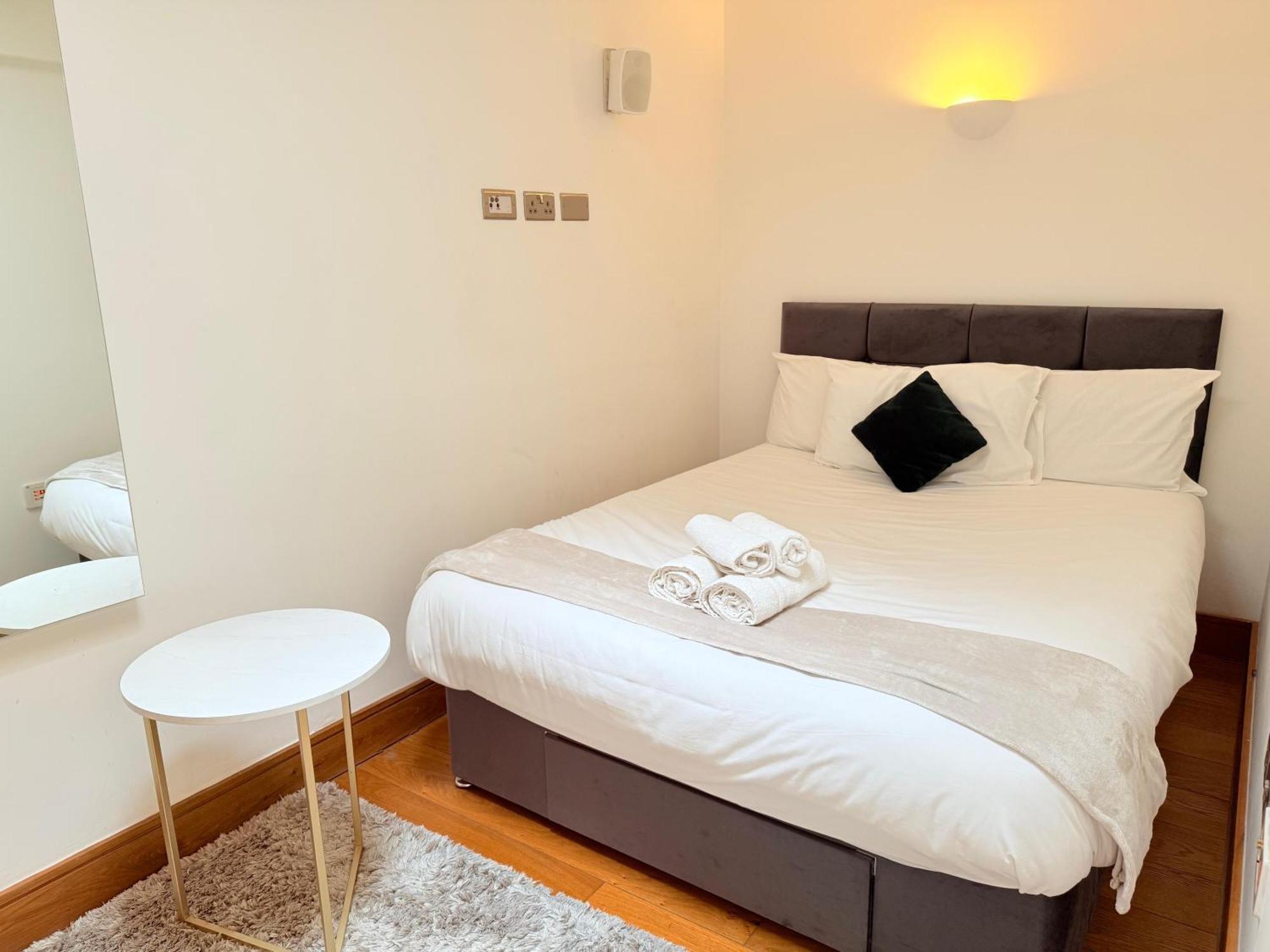 Westwood House Apartment ลอนดอน ภายนอก รูปภาพ