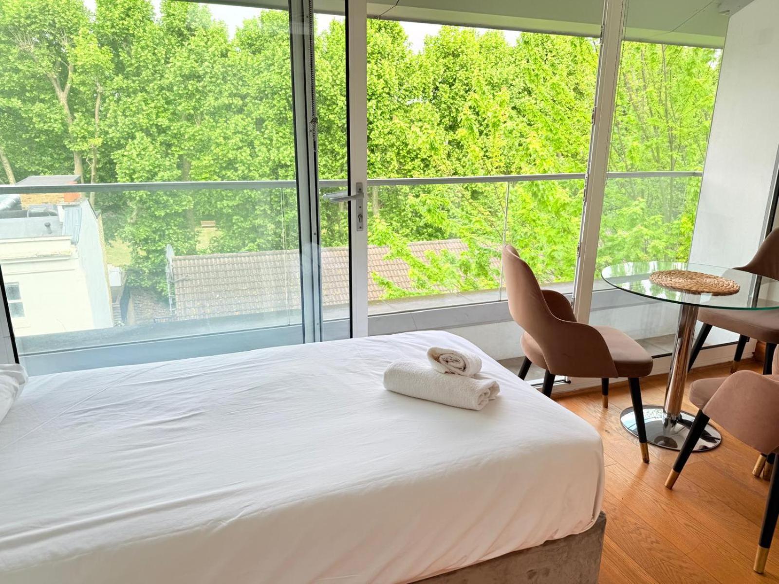 Westwood House Apartment ลอนดอน ภายนอก รูปภาพ